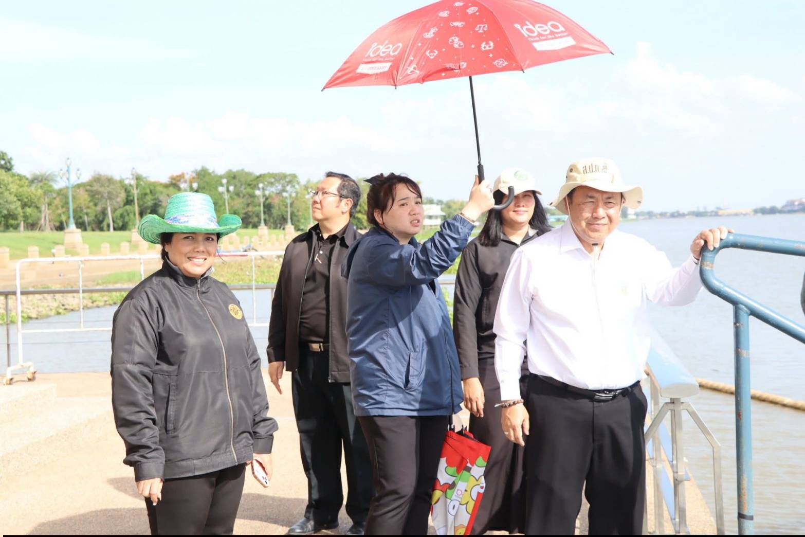 title - เลขาธิการสำนักงานการปฏิรูปที่ดินเพื่อเกษตรกรรม ลงพื้นที่ตรวจความพร้อมการจัดเตรียมงานกิจกรรมจิตอาสา กระทรวงเกษตรและสหกรณ์ เนื่องในโอกาสวันเฉลิมพระชนม์พรรษา สมเด็จพระนางเจ้าสุทิดา พัชรสุธาพิมลลักษณ พระบรมราชินี ในวันที่ 23 มิถุนายน 2569